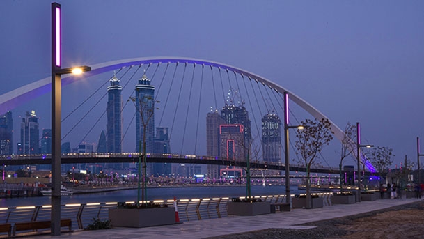 Dubai Water Canal, by LEDiL