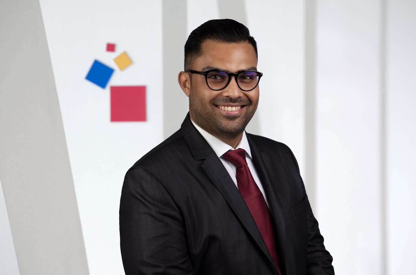 abdul-muhsin-show-director-light-intelligent-building-middle-east